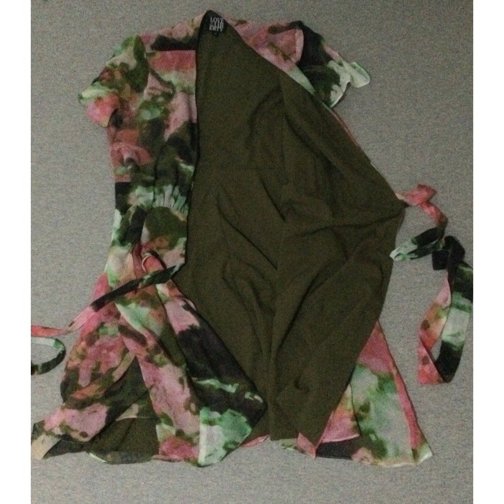 Love & Liberty wrap Dress tie abstract sz M silk - Picture 6 of 14